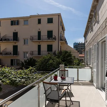 アパート Fortinia Dubrovnik- Free Parking ドゥブロブニク